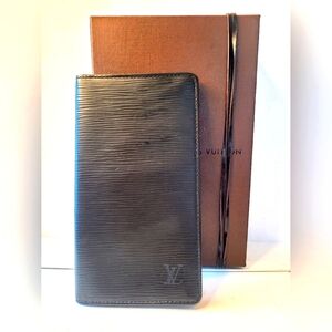 Louis Vuitton LV Epi Leather Black Unisex Long Wallet